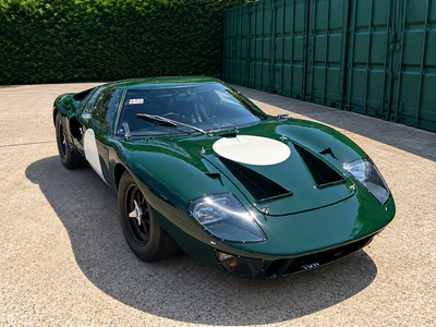 Ford GT40 - Fitting of New Roof Section