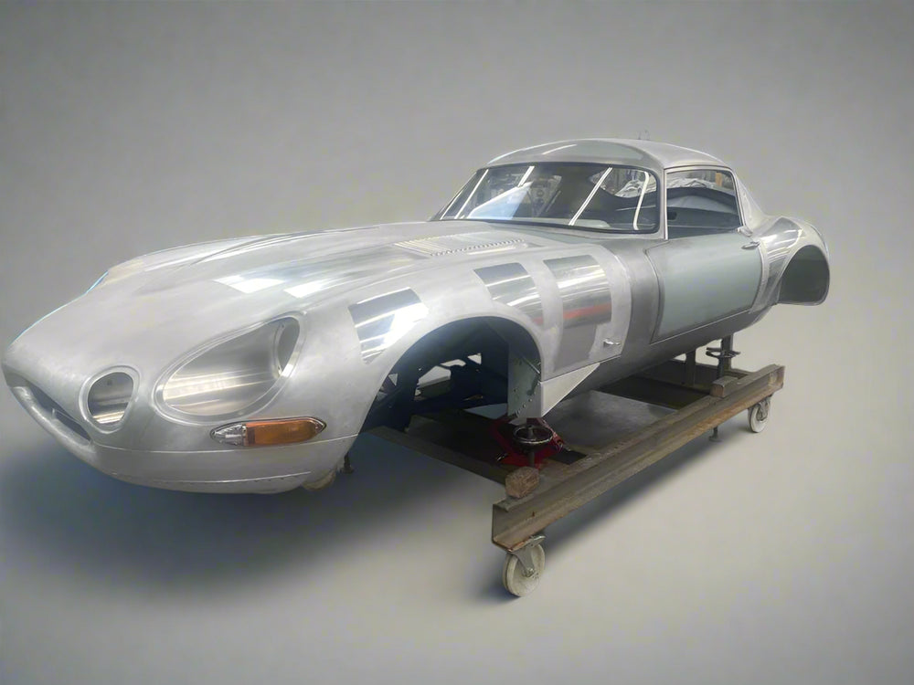 
                      
                        E-Type Jaguar LWB V12 S3 Lowdrag Bodyshell
                      
                    