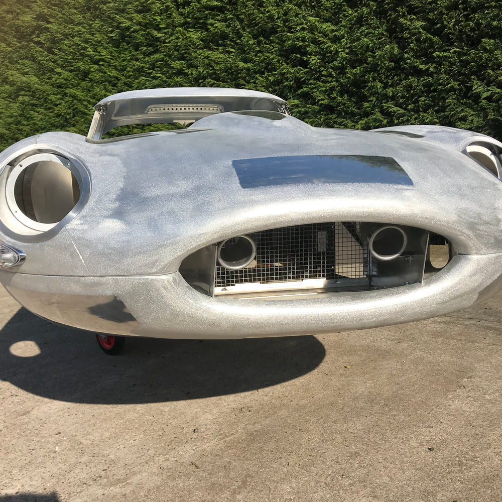 
                      
                        Semi Lightweight E-Type Jaguar Roadster Tub - Complete with Bonnet, Boot Lid, Doors and Hardtop
                      
                    