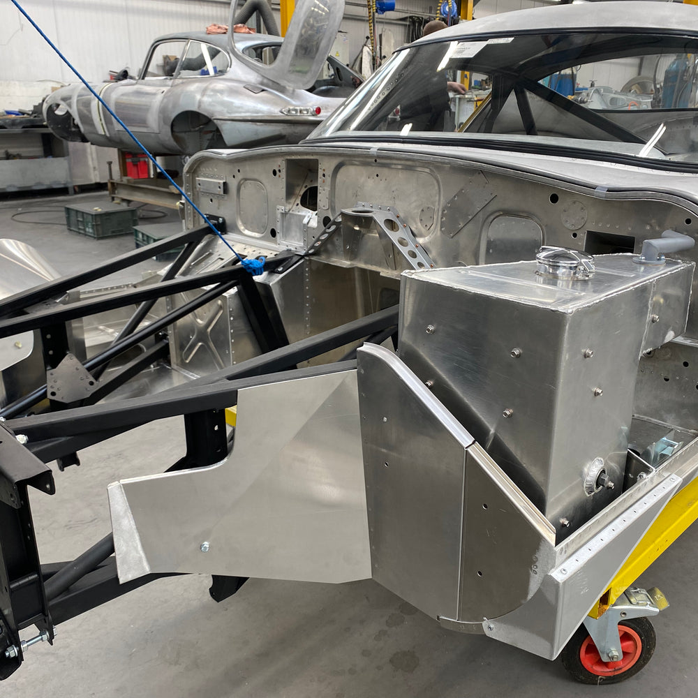 
                      
                        E-Type Jaguar "CUT 7" Bodyshell - Complete with Bonnet, Boot Lid and Doors
                      
                    