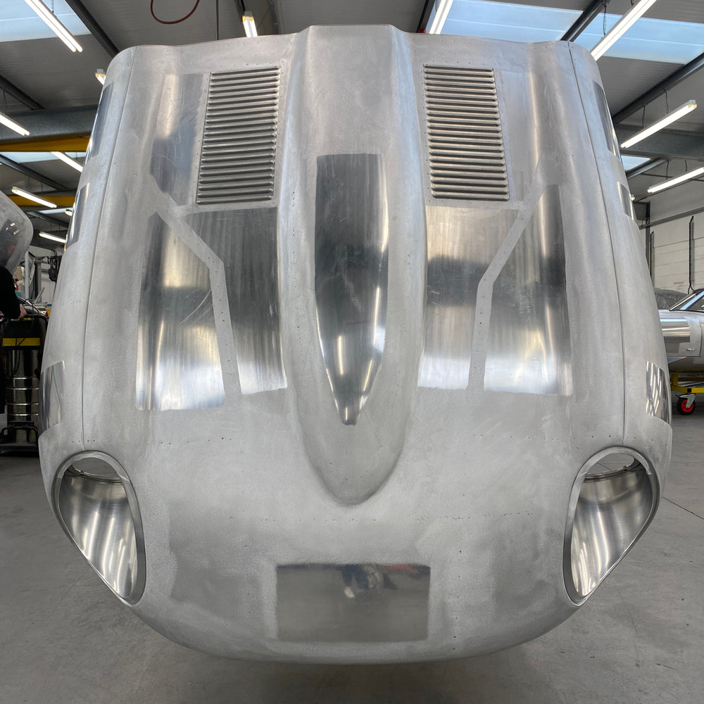 
                      
                        E-Type Jaguar "CUT 7" Bodyshell - Complete with Bonnet, Boot Lid and Doors
                      
                    