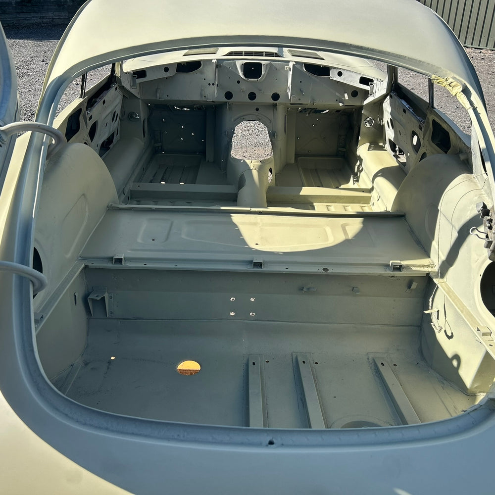 
                      
                        SPECIAL OFFER .........  Jaguar E-Type S1 4.2 FHC Original Body Shell
                      
                    