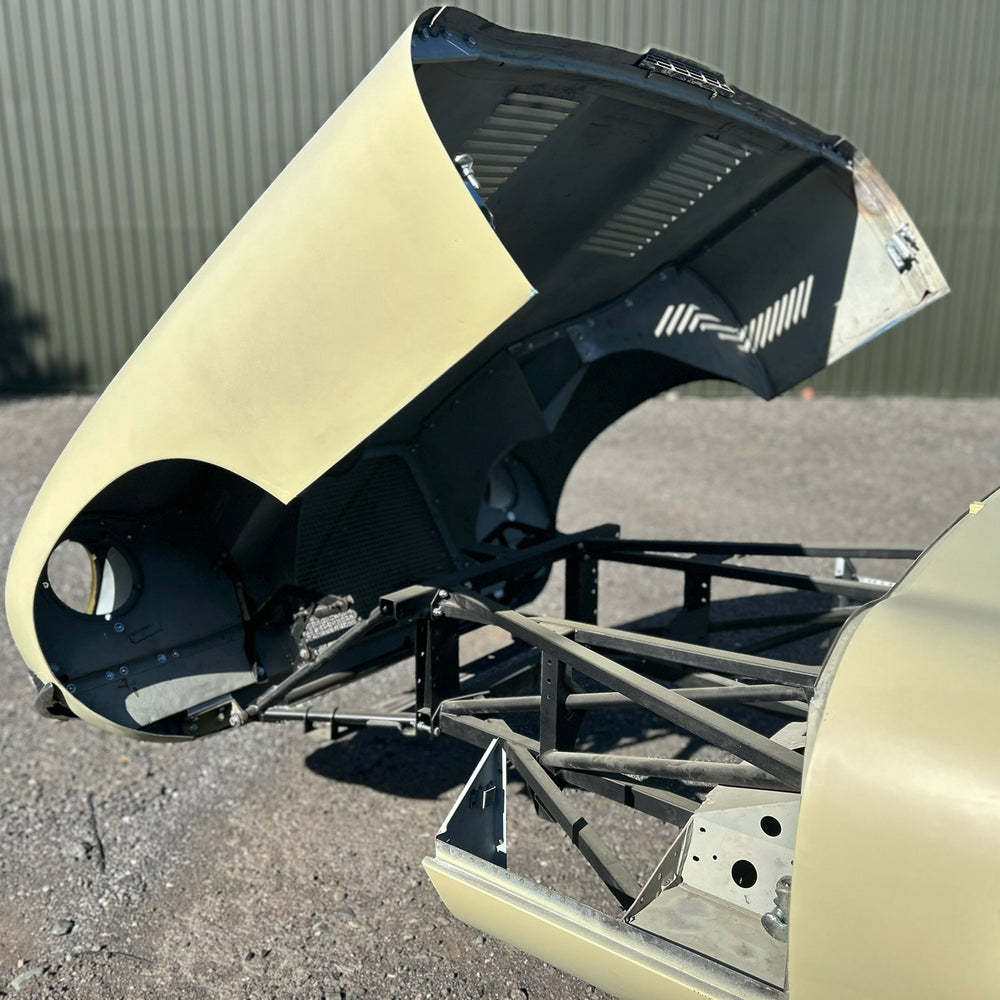 
                      
                        SPECIAL OFFER .........  Jaguar E-Type S1 4.2 FHC Original Body Shell
                      
                    