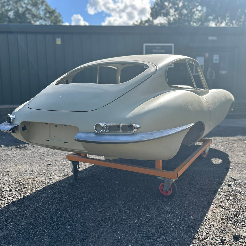 
                      
                        SPECIAL OFFER .........  Jaguar E-Type S1 4.2 FHC Original Body Shell
                      
                    
