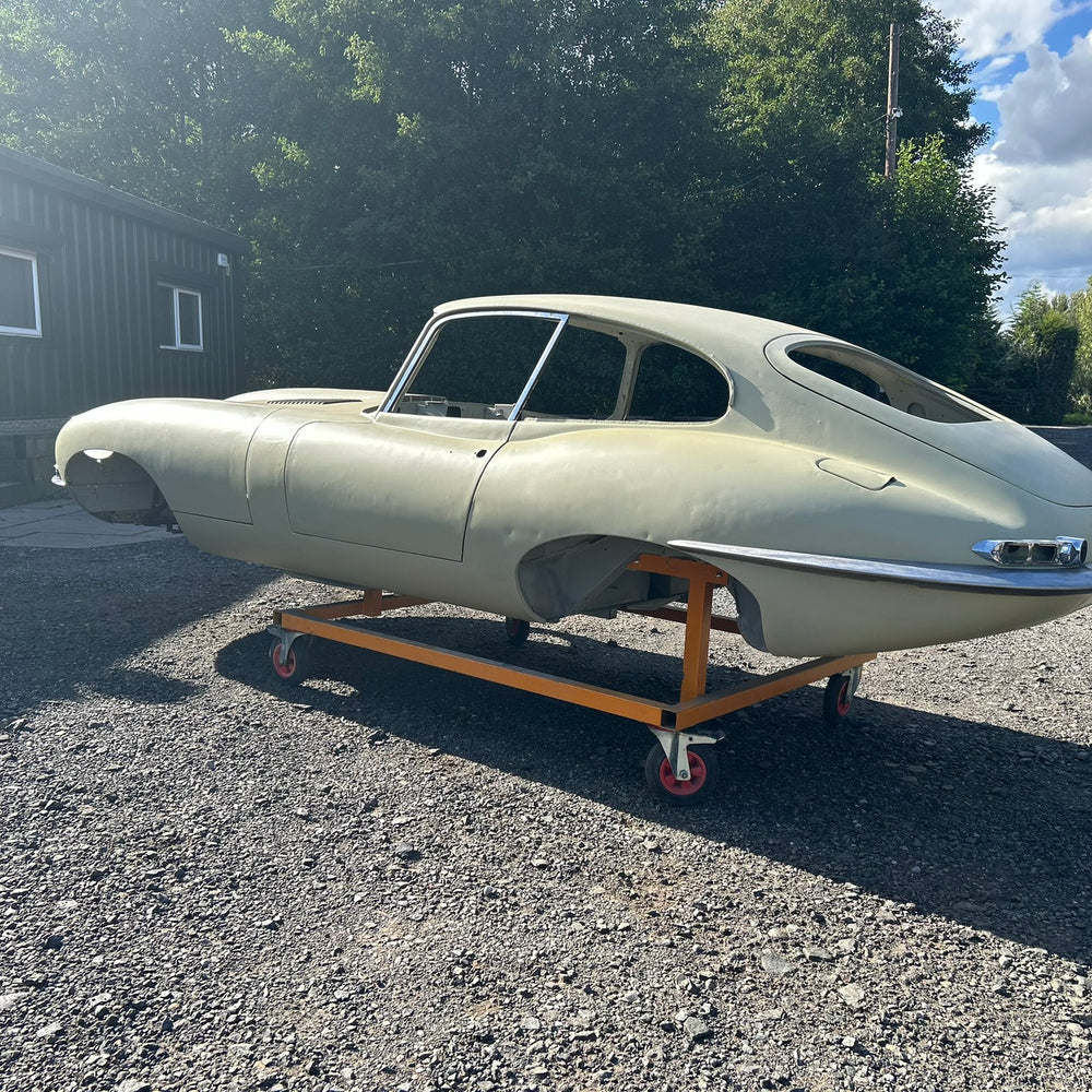 
                      
                        SPECIAL OFFER .........  Jaguar E-Type S1 4.2 FHC Original Body Shell
                      
                    