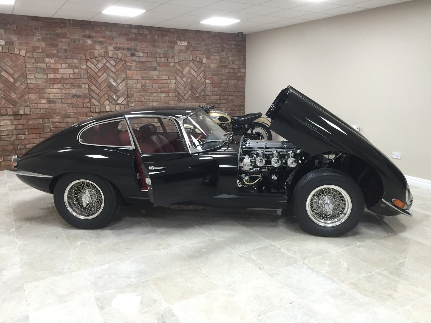 Jaguar E-Type FHC November 62 Matching Number